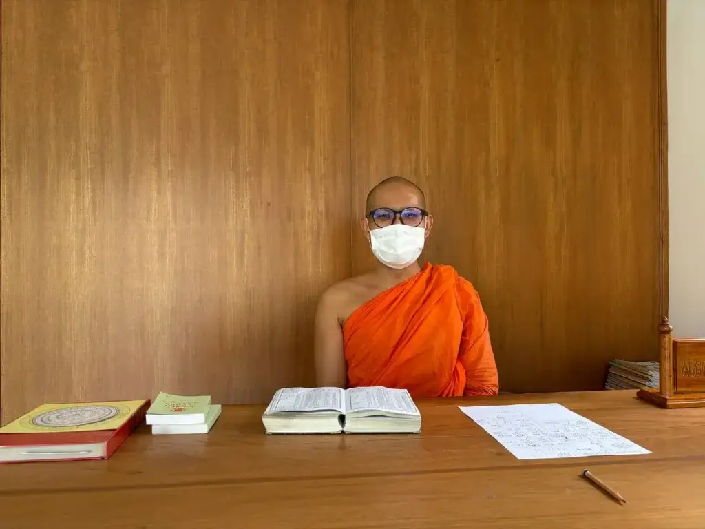 チェンマイ ワット・モー・カムトゥアン 僧侶